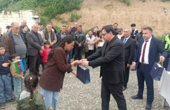 Növbəti köç karvanı Xocavənd kəndinə çatıb, açarlar təqdim edilib -