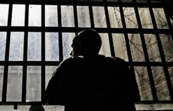 Ömürlük azadlıqdan məhrum etmə kimlərə təyin edilmir? -