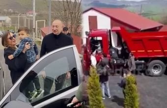 Prezident Ayazın ailəsinə “KamAZ” hədiyyə etdi
