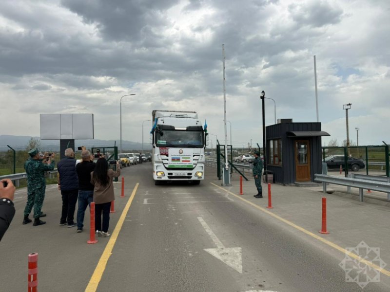 Prezidentin tapşırığı ilə İrana yola salınan 3-cü humanitar yardım sərhədə çatıb