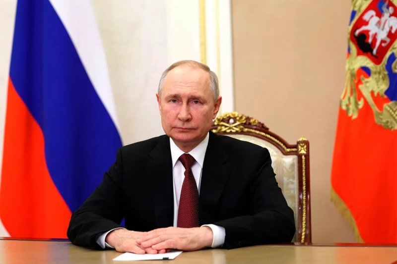 Putin: Paşinyan və İlham Əliyevin səyləri sayəsində İrəvanla Bakı arasında münasibətlər sabitləşib