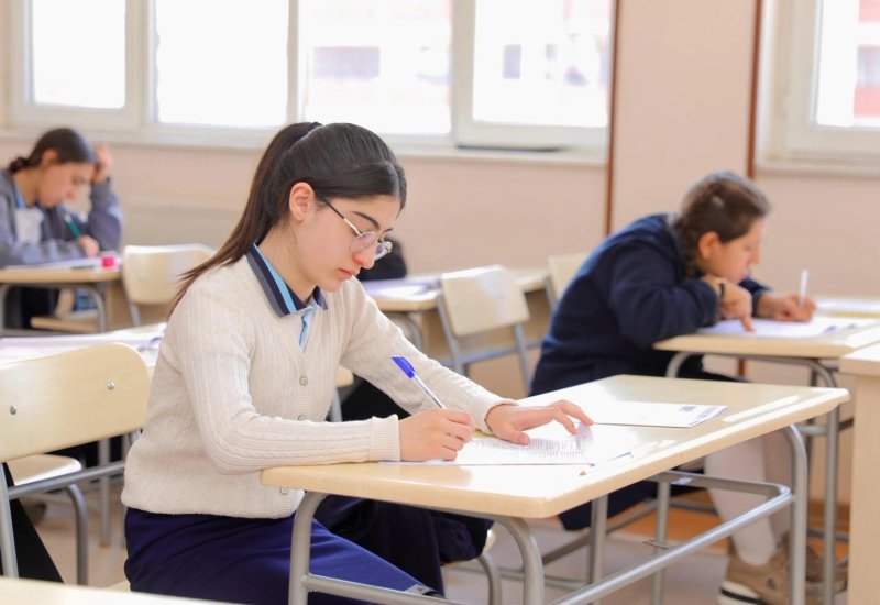 Qəbul imtahanına 90 mindən çox şəxs qeydiyyatdan keçib