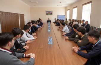 Respublika Fənn Olimpiadalarının final mərhələsinə vəsiqə qazanan şagirdlərlə görüş keçirilib -