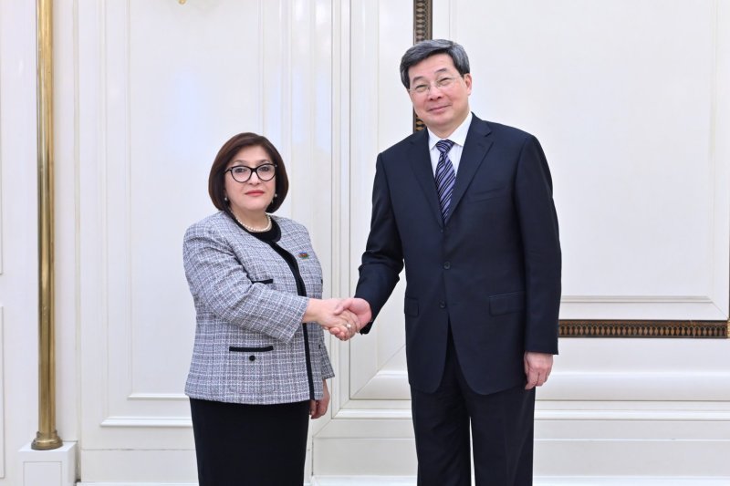 Sahibə Qafarova Çin Xalq Respublikası Dövlət İnternet-informasiya Ofisinin naziri ilə görüşüb