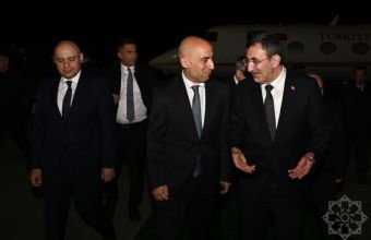 Türkiyənin Vitse-prezidenti Azərbaycana səfərə gəlib