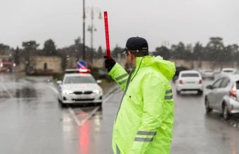 Yol polisindən əlverişsiz hava ilə bağlı xəbərdarlıq