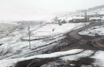 Yüksək dağlıq ərazilərə sulu qar yağıb