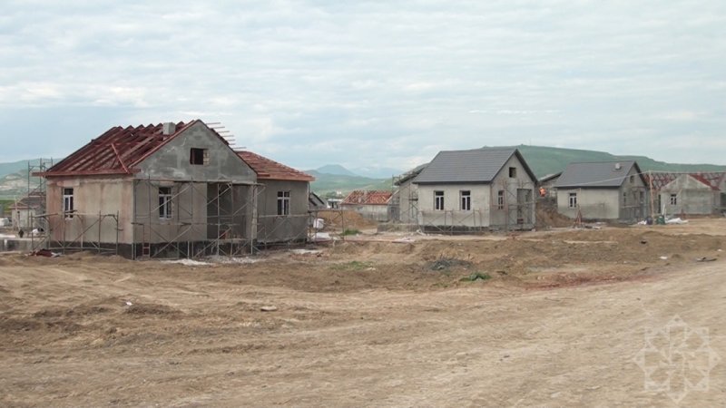 Ağdamın Eyvazxanbəyli kəndində 427 ev tikilir