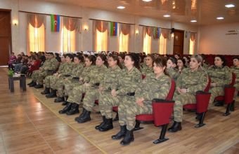 Azərbaycan Ordusunda xidmət edən qadınların sayı açıqlanıb