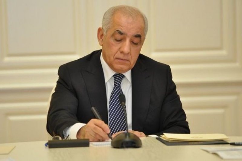Baş nazirdən tibb işçilərinin maaşları ilə bağlı qərar