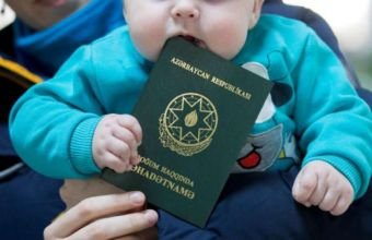 Bir ildə neçə uşağa doğum şəhadətnaməsi verilib?