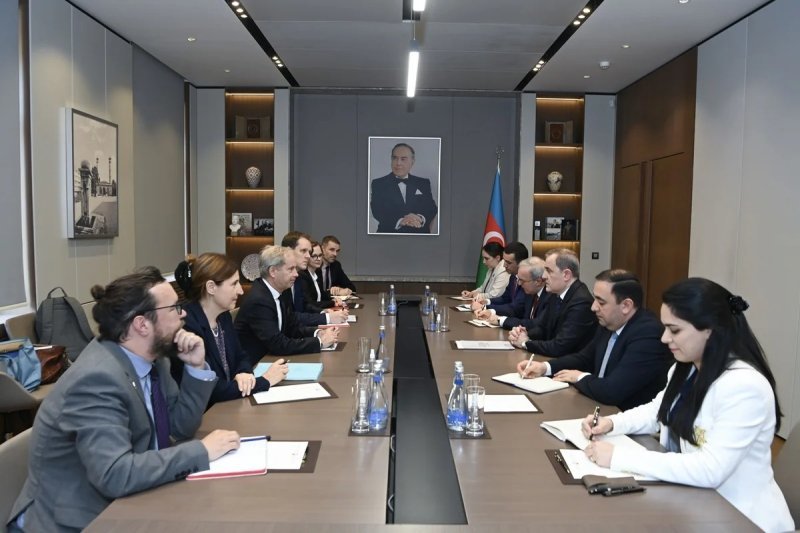 Ceyhun Bayramov Olaf Skuqun rəhbərlik etdiyi nümayəndə heyətini qəbul edib