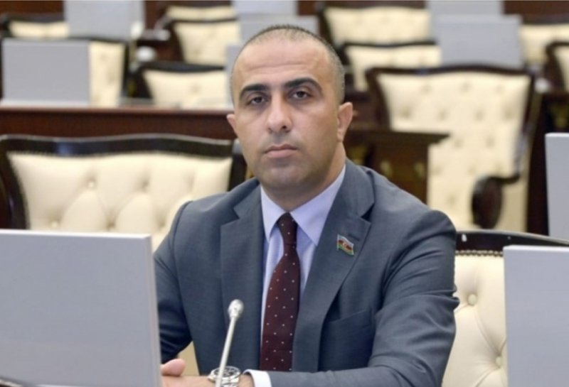 Deputatdan yeni təklif: "Arvad" sözünə parlament qadağa qoyur?