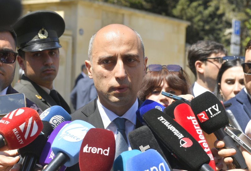 Emin Əmrullayev: Azərbaycanda məktəblərin 90 %-i təmir olunub və ya yenidən tikilib