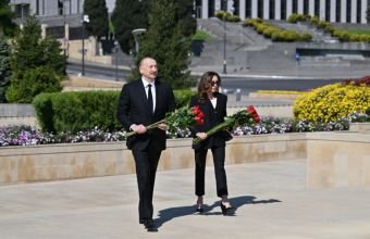 Faşizm üzərində Qələbə uğrunda mübarizədə həlak olan Azərbaycan övladlarının xatirəsi ehtiramla anılıb -