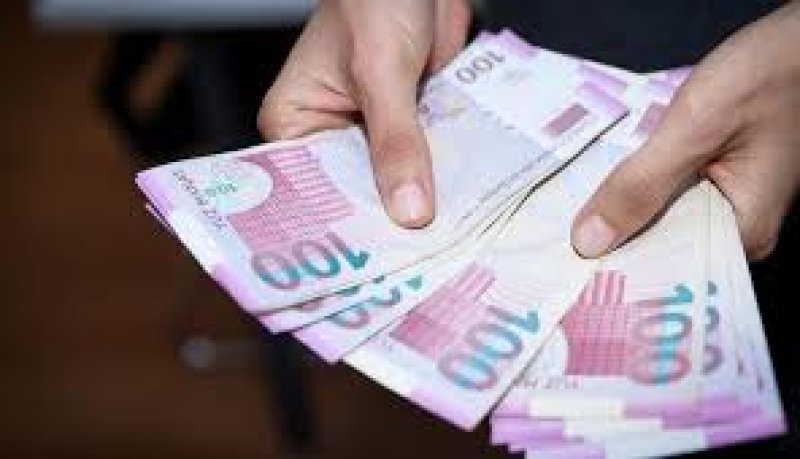 Bu şəxslərə hər ay 1000 manat mükafat veriləcək
