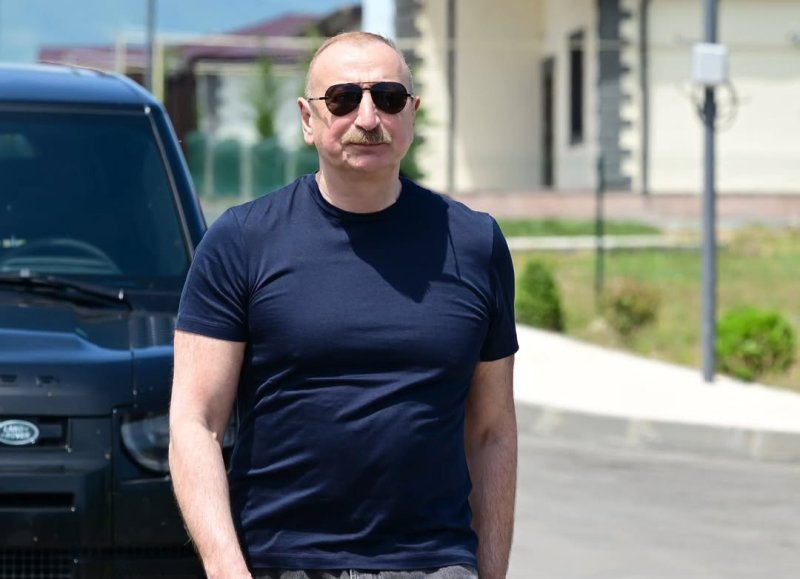 İlham Əliyev Böyük Qaladərəsi kəndindəki sakinlərlə görüşü barədə paylaşım edib