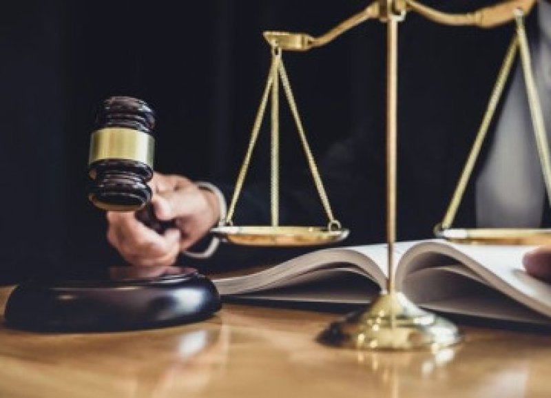 İşəgötürənin daxili intizam qaydaları qəbul etmək səlahiyyəti...