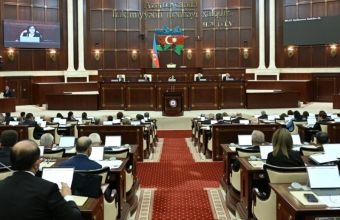 Milli Məclisin iclası başladı