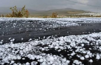 Naxçıvana dolu düşüb -