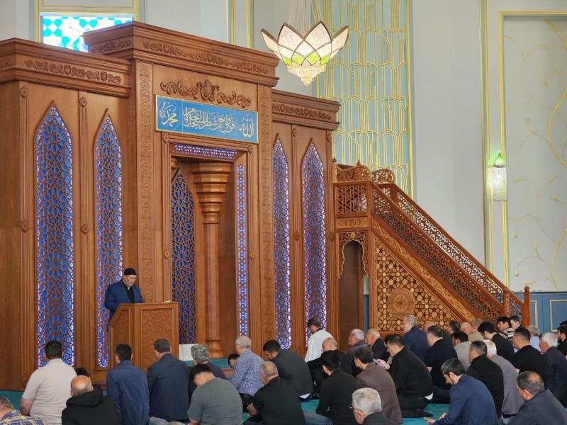 Naxçıvanda Qurban bayramı münasibətilə bayram namazı qılınıb -