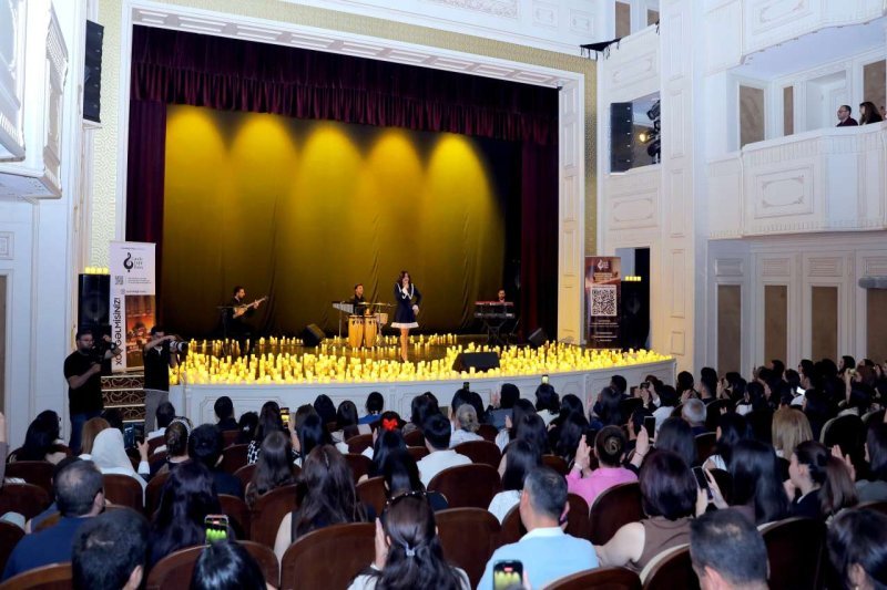 Naxçıvanda "Şam işığında retro" adlı konsert keçirilib -