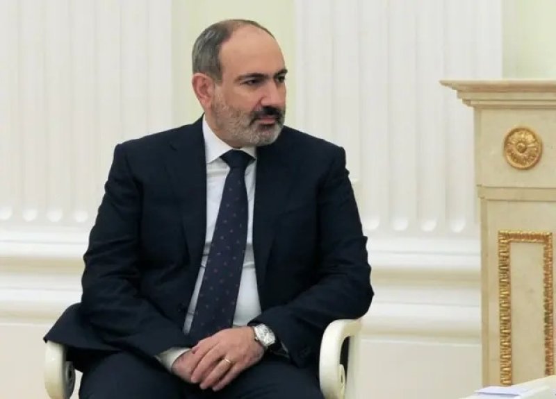 Paşinyan: Ermənistan Rusiya ilə sakit və əsəbsiz işləyəcək