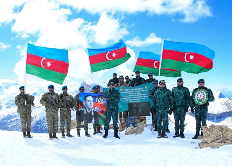 Sərhədçilər “Heydər zirvəsi”nə yürüş təşkil ediblər -