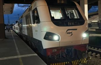 Sərnişin qatarı Tbilisidən Bakıya yola düşüb