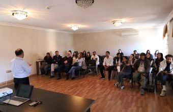 “Şərqin qapısı” festivalında teatr marketinqi müzakirə olunub -