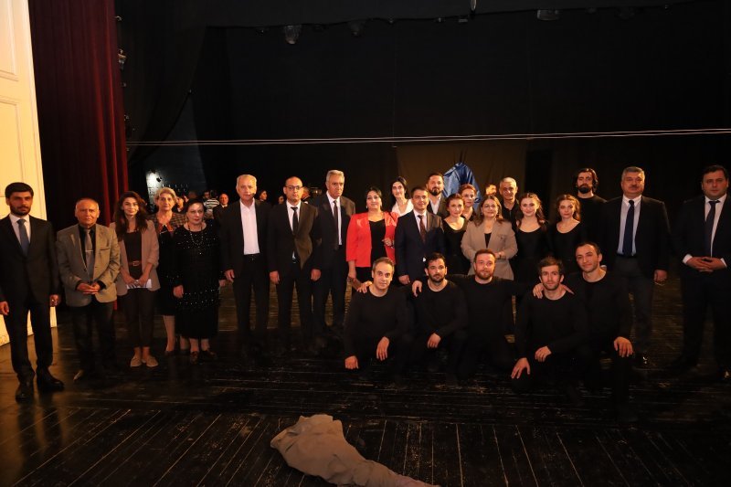 “Şinel” “Şərqin qapısı” festivalında nümayiş olunub -