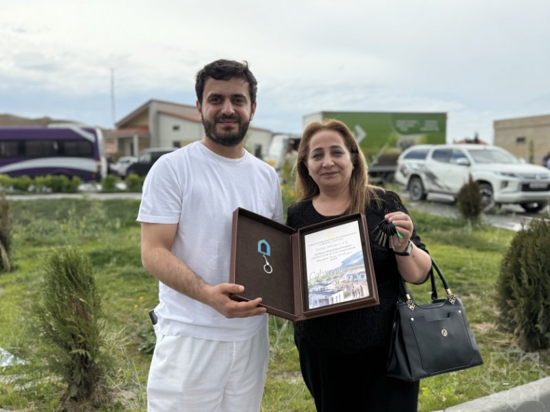 Şükürbəyli kəndində daha 39 ailəyə evlərinin açarları təqdim olunub -