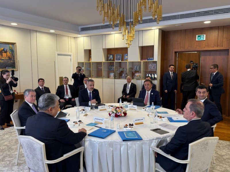 TDT-nin qeyri-rəsmi Zirvə görüşündə Türküstan Bəyannaməsi imzalanıb
