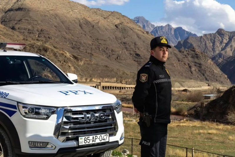 Yol polisi əlverişsiz hava ilə bağlı sürücülərə xəbərdarlıq edib