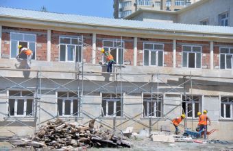2025–2026-cı tədris ilində Azərbaycanda neçə məktəb təmir edilib?