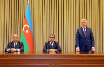 Ali Məclis Aparatının əməkdaşı təqaüdə yola salınıb -