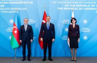 Azərbaycan–Gürcüstan–Türkiyə XİN rəhbərlərinin üçtərəfli görüşü başlayıb