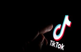 Azərbaycan məktəblərində TikTok-a çıxış bloklanıb