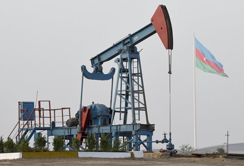 Azərbaycan neftinin qiyməti düşüb
