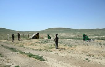 Azərbaycan Ordusunda gənc zabitlərlə nümayiş məşğələləri keçirilib -