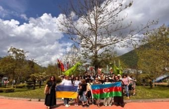 Azərbaycana gətirilmiş ukraynalı uşaqlara reabilitasiya xidmətləri göstərilir