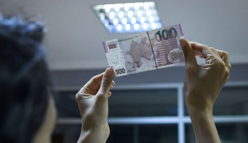 Azərbaycanda ötən il 1 000-ə yaxın saxta pul nişanı dövriyyədən çıxarılıb