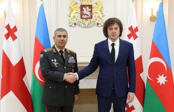 Azərbaycanın müdafiə naziri Gürcüstana səfər edib -