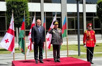 Azərbaycanın və Gürcüstanın müdafiə nazirləri görüşüblər -
