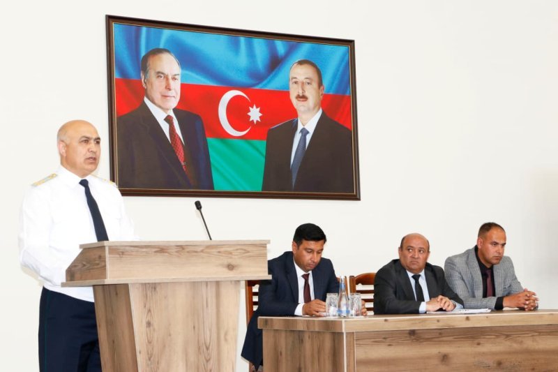Babəkdə yetkinlik yaşına çatmayanların hüquqlarının müdafiəsi müzakirə olunub -