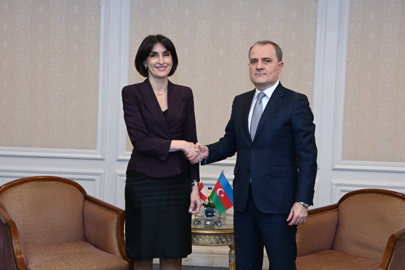 Ceyhun Bayramov  Maka Boçorişvili ilə görüşüb