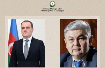 Ceyhun Bayramov qazaxıstanlı həmkarı ilə telefon danışığı aparıb