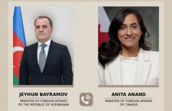 Ceyhun Bayramovla Anita Anand arasında telefon danışığı olub
