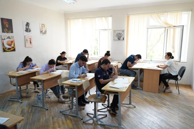 DİM dövlət qulluğu imtahanı keçirir