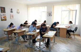 DİM dövlət qulluğu imtahanı keçirir